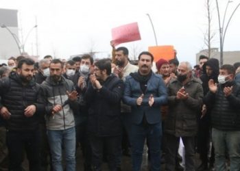 Şırnak'ta kar altında zam protestosu