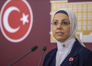 ‘Haram yedi diyemezsiniz’den sonra muhaliflere ‘virüs’ benzetmesi: Ravza Kavakcı Kan durmuyor