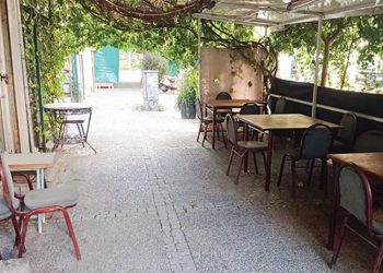 ‘Kahveye gitmek lüks oldu, müşteri çayı termosta getiriyor’