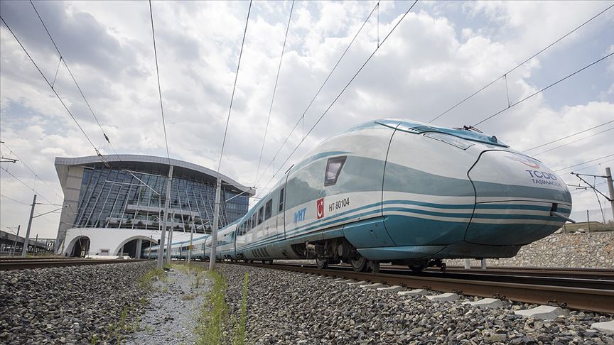 İngiltere'den Ankara-İzmir hızlı tren hattı için kredi