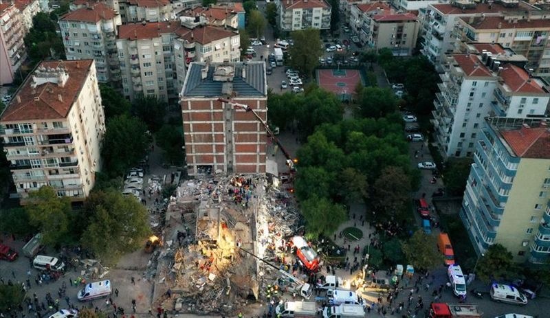 İzmirli depremzedelerin mağduriyetlerini çözmek için yapılan toplantıya sadece CHP katıldı