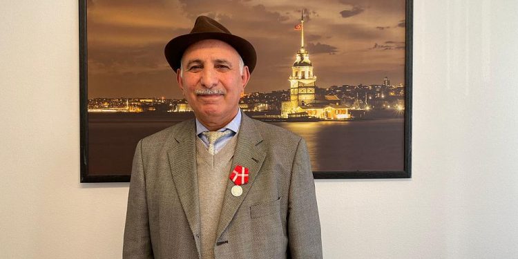 Danimarka’da 41 yıl aralıksız çalışan Türk işçisine kraliyet madalyası