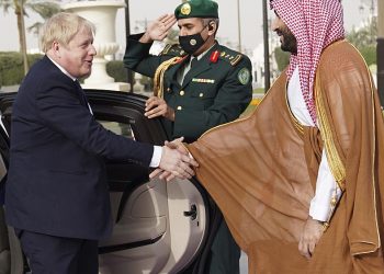 Batı’nın baskısı altındaki Suudi Arabistan, Rusya ve Çin’e karşı nasıl politika izleyecek?