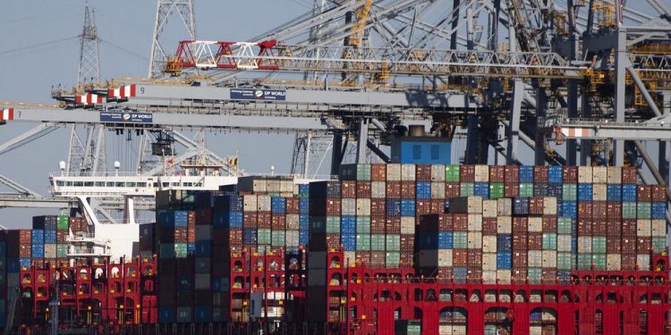 AB ve Euro Bölgesi ekonomisi geçen yıl yüzde 5,3 büyüdü