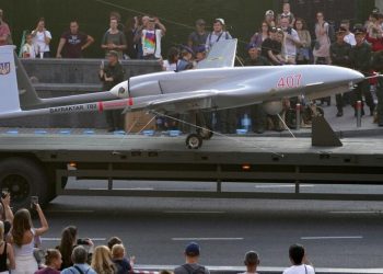 Türkiye’ye ambargo uygulayan Kanada, Ukrayna’ya Bayraktar kameraları gönderecek