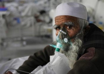 Koronavirüs salgınında 3. yıl: Dünyada ölenlerin sayısı 6 milyonu geçti