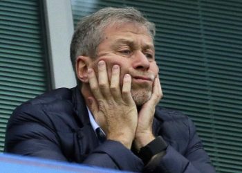 Portekiz, Abramovich’in vatandaşlık almasını sağlayan düzenlemeye yeni koşullar ekledi