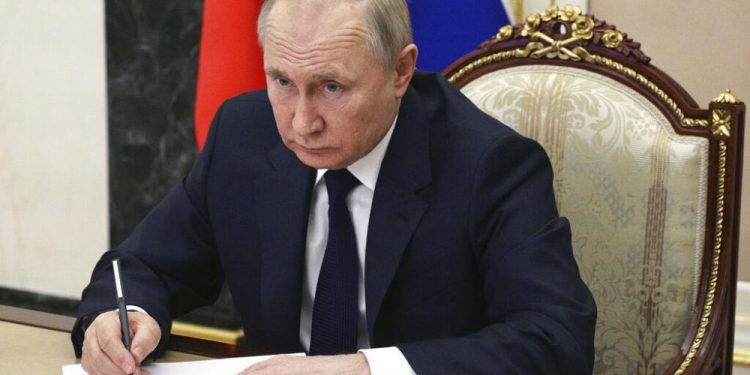 Putin, Orta Doğulu ‘gönüllü savaşçılar’ın Ukrayna’ya gönderilmesine onay verdi