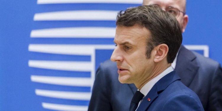 Macron’dan Putin’e ‘kasap’ diyen Biden’a gerginliği tırmandırmama çağrısı