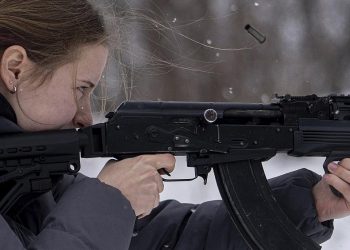 Ukrayna işgalinin ardından Polonya’da silah eğitimi alanların sayısında patlama yaşanıyor