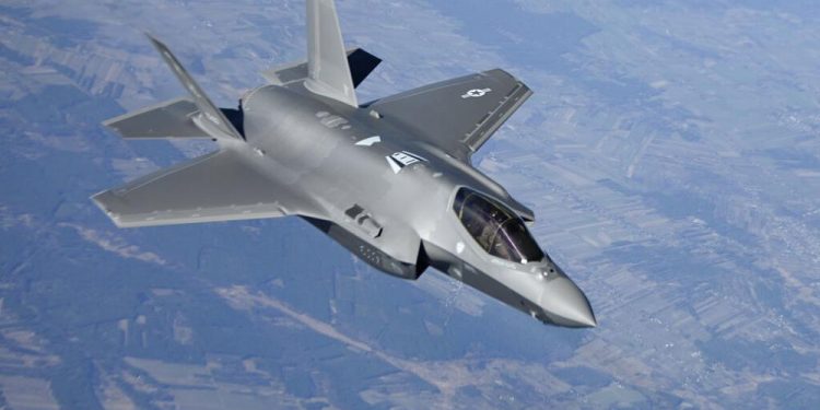 Almanya, ABD’den 35 adet F-35 savaş uçağı alacak