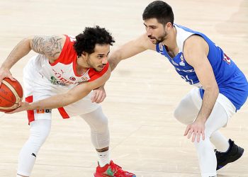 12 Dev Adam, Yunanistan'a kaybetti