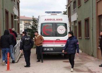 15 gündür kayıp olan genç, apartman boşluğunda ölü bulundu