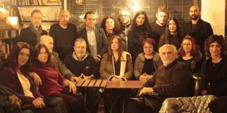 180 sanatçıdan Ukrayna-Rusya savaşına tepki: 'Ama'sız bir kararlılıkla kınıyoruz