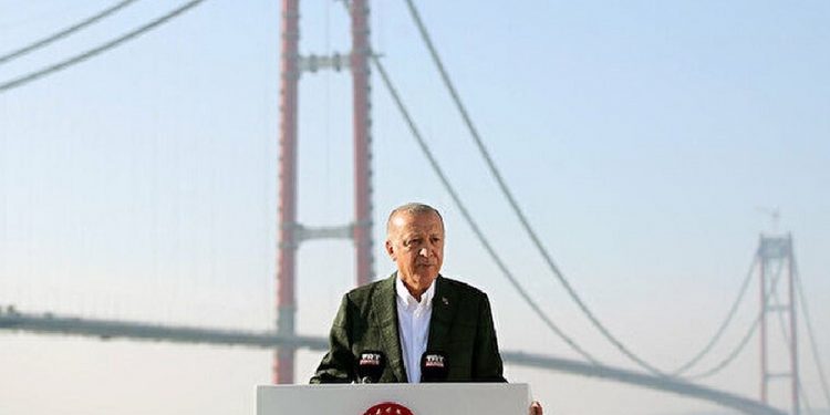 1915 Çanakkale Köprüsü’nün kullanılması için feribot sefer sayısının azaltıldığı iddiası