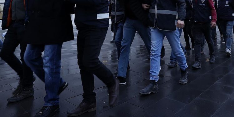 35 üniversite öğrencisi, müfettiş, denetçi, uzman, sivil… 45 gözaltı daha