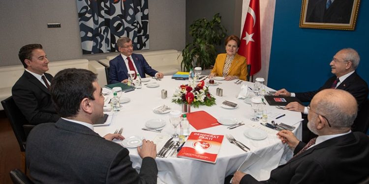 6 liderin görüşmesinde seçim yasası ön plana çıktı: Ortaklığı bozmaya yönelik bir hamle