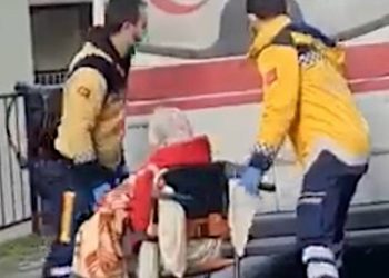 92 yaşındaki emekli hemşireye bakıcı şiddeti