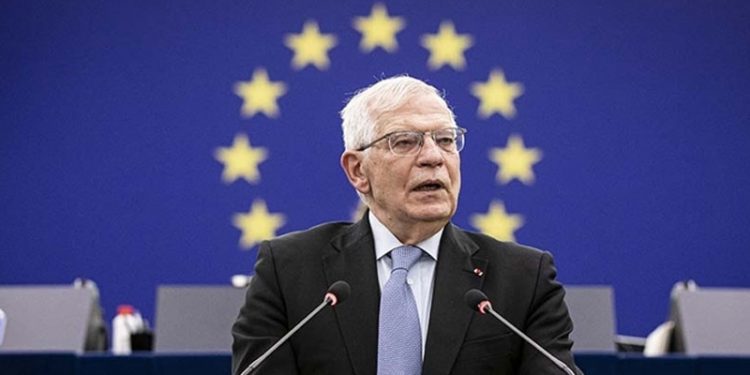 AB: Rusya, Suriye'nin tümünde yaptığı gibi Ukrayna'yı da sivil gözetmeden bombalayacak