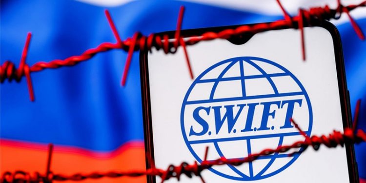 AB, yedi Rusya bankasını SWIFT'ten çıkarmak için çalışıyor
