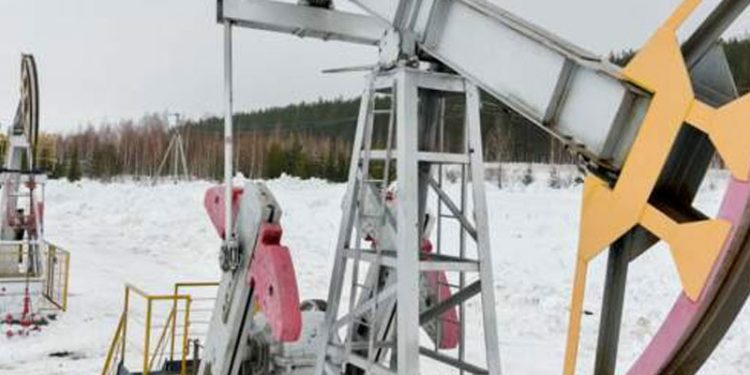 ABD petrol ithalatı için Suudi Arabistan ve Venezuela’yla görüşüyor