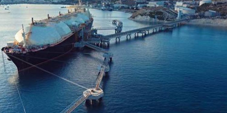 ABD ve AB, Avrupa'nın enerjideki Rusya'ya bağımlılığını azaltmak için anlaşmaya vardı