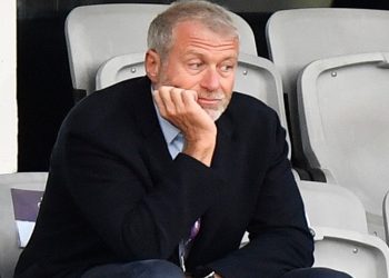 AB'den Rus milyarder Abramoviç'in de aralarında bulunduğu 15 isme yaptırım