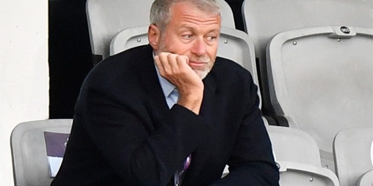 AB'den Rus milyarder Abramoviç'in de aralarında bulunduğu 15 isme yaptırım