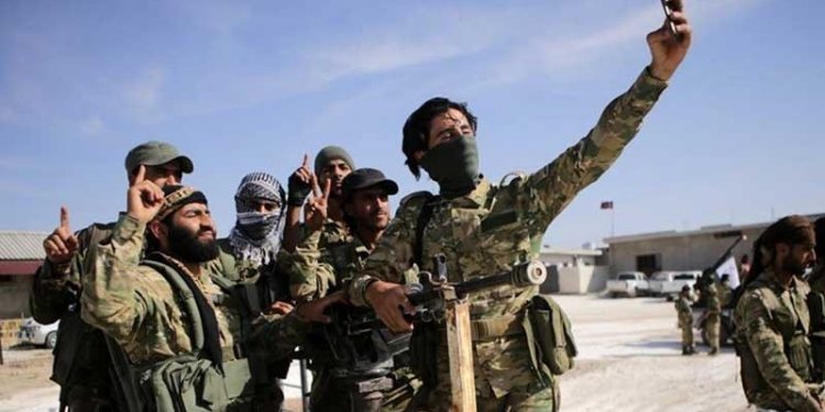AFP: Suriye'deki Türkiye destekli savaşçılar Ukrayna'ya gitmeye hazırlanıyor