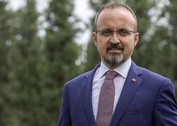 AKP'li Turan'dan köprü açıklaması: Geçmeden para verilmesi vatandaş için ekstra bir imkandır