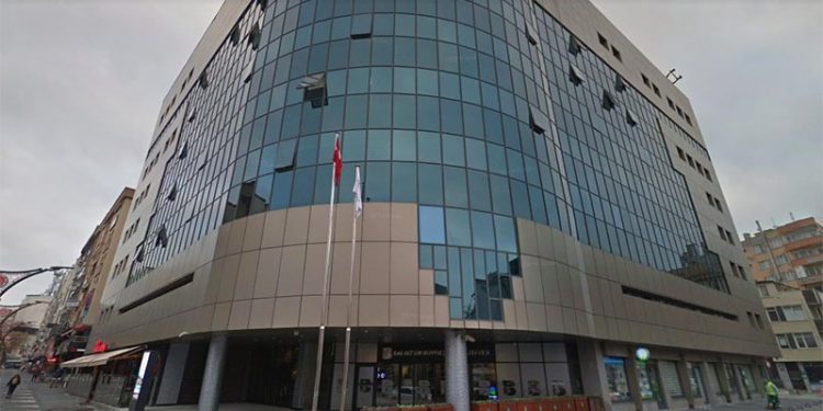 AKP'li meclis üyesi şirketi kurdu, ihaleyi aldı