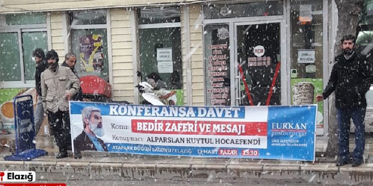 AKP’li belediye Alparslan Kuytul’un afişine 9 bin lira ceza kesti, gönüllüler branda nöbeti tuttu!