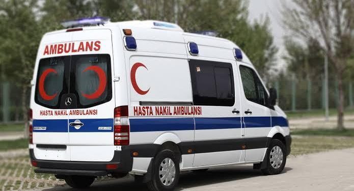AKP’li belediye ambulansı canlı yayın aracına çevirdi