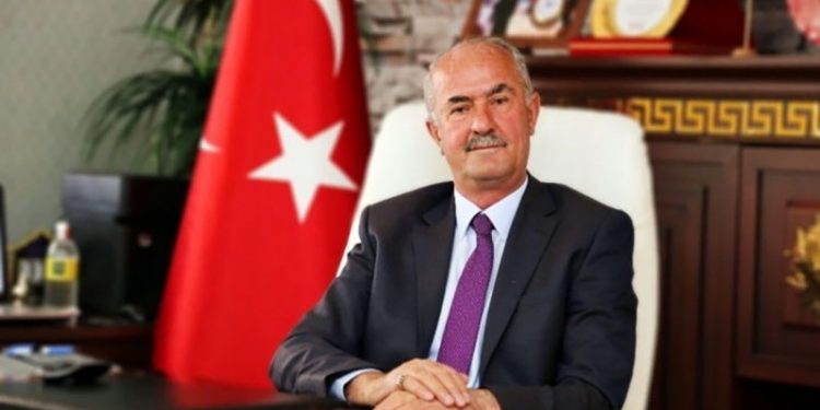 AKP’li belediye başkanından akrabasına 3 milyonluk ihale