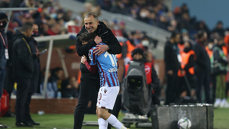 Abdullah Avcı: Türk futbol tarihinin en erken şampiyonluğunu istiyoruz