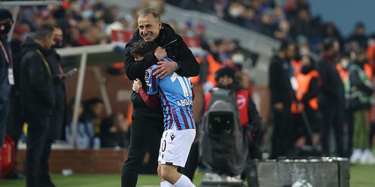 Abdullah Avcı: Türk futbol tarihinin en erken şampiyonluğunu istiyoruz