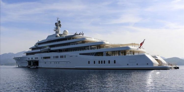 Abramoviç'in ikinci yatı da Türkiye kıyılarına yanaştı