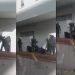 Adana polisi yerde yatan kişiyi acımasızca önce copladı sonra tekmeledi