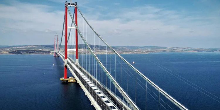 Adil Karaismailoğlu: Sayılara takılmayın, Çanakkale Köprüsü’nden 6 bin araç geçti