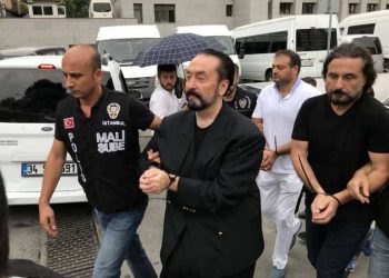 Adnan Oktar davası: Serbest kalan 50 kişi sosyal medya kampanyasıyla yeniden tutuklandı