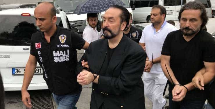 Adnan Oktar davası: Serbest kalan 50 kişi sosyal medya kampanyasıyla yeniden tutuklandı