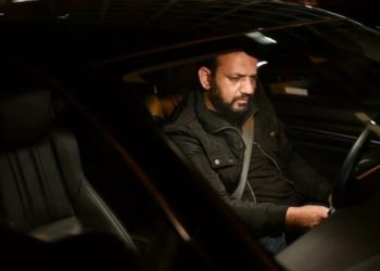 Afganistan’ın son ekonomi bakanı Uber şoförü oldu