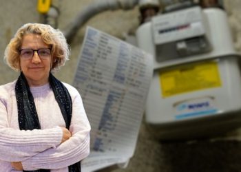 Aileler doğalgazı açamıyor, çocuklar battaniye altında