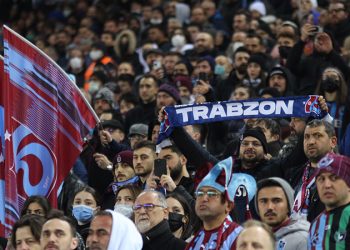 Akyazı'da "Ali Koç başkan Trabzonspor şampiyon" tezahüratı
