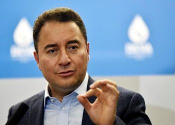 Ali Babacan: Artık bu memlekette bayat ekmek ve benzin kuyrukları var