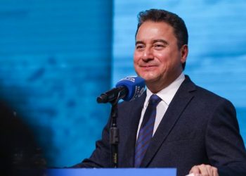 Ali Babacan'dan K&uuml;rt&ccedil;e 'Newroz' kutlaması