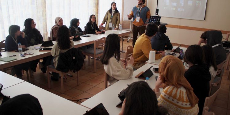 Almanya’da bir gençlik projesi: Hayata dön, sesini bul!