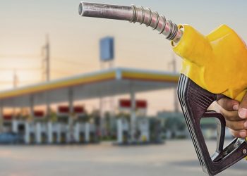 Altı iş günü üst üste zamlandı: Gece yarısı mazot ve benzine tarihi zam geliyor