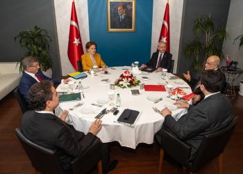 Altı muhalefet partisi lideri ikinci kez bir araya geldi.