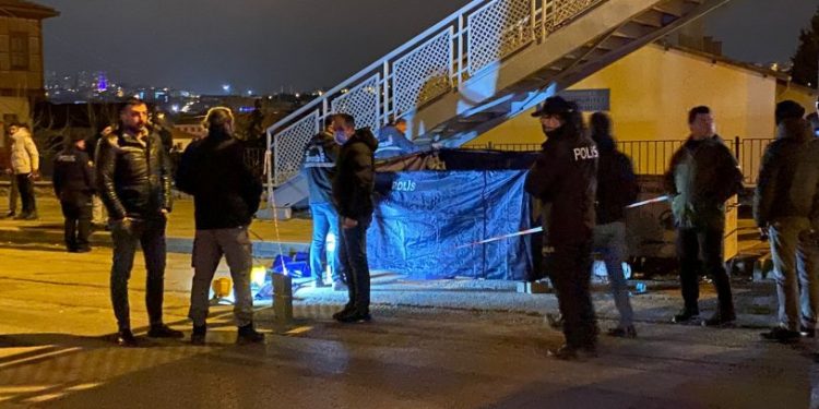 Ankara'da yol kenarında erkek cesedi bulundu